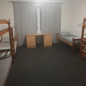Polsland Hostels Airport Hostal