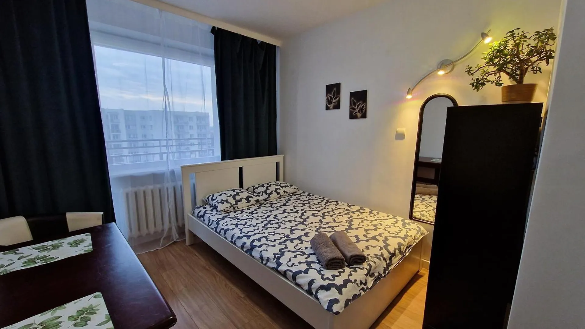 Hostel Meander Natolin Pokoje Blisko Metra Warszawa