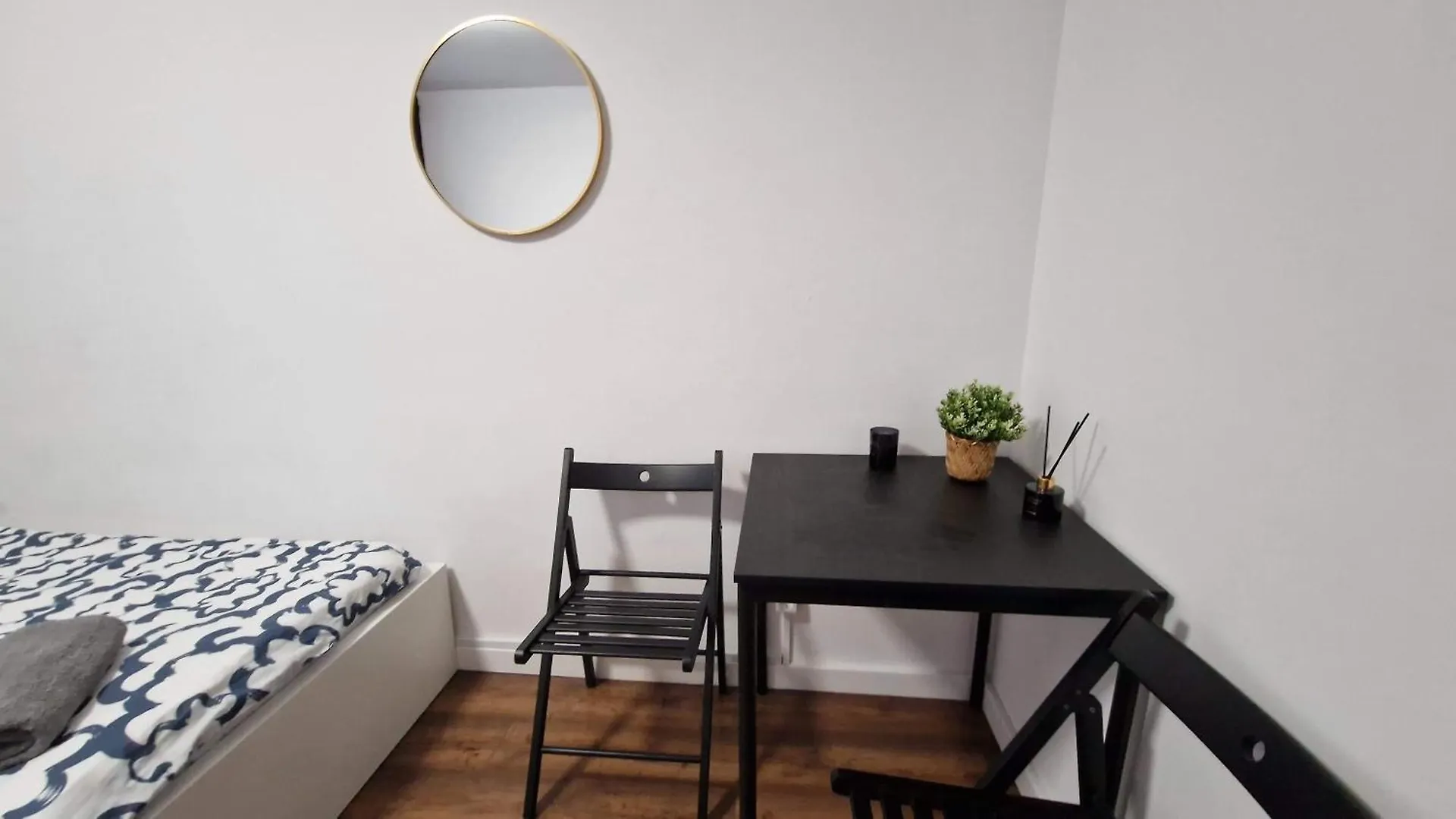 Meander Natolin Pokoje Blisko Metra Warszawa Hostel